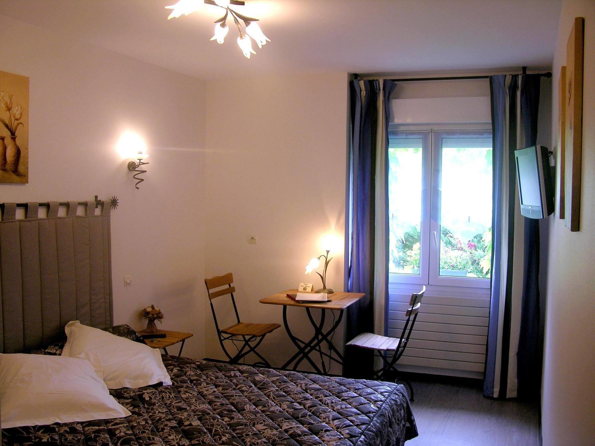 Logis Hotel Restaurant Les Norias Cazilhac  외부 사진