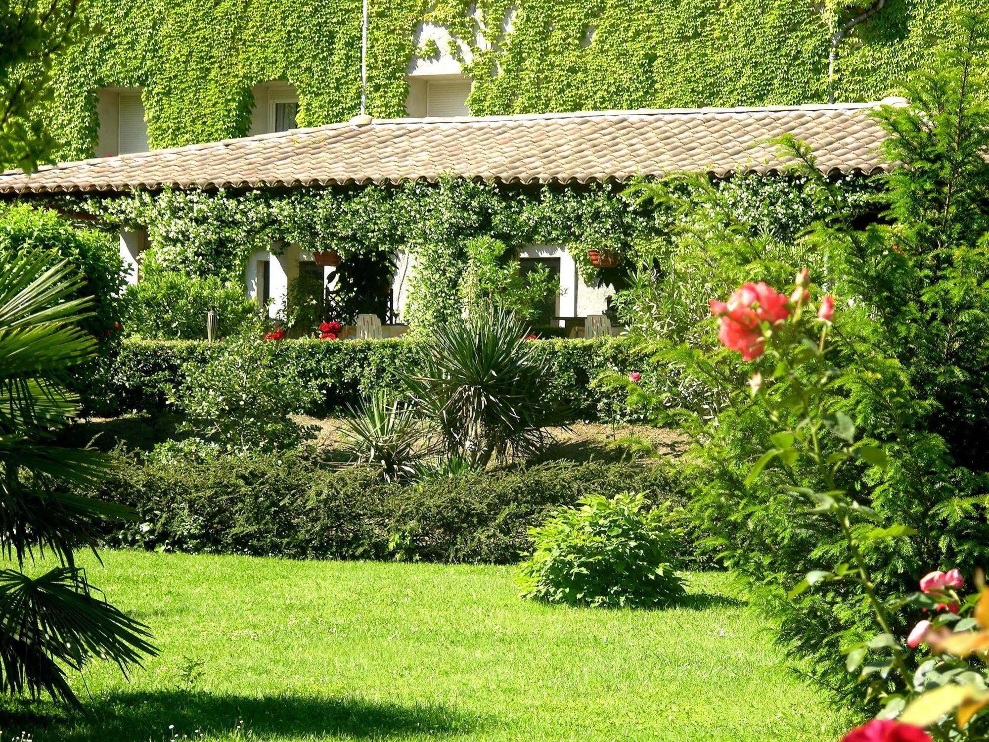 Logis Hotel Restaurant Les Norias Cazilhac  외부 사진