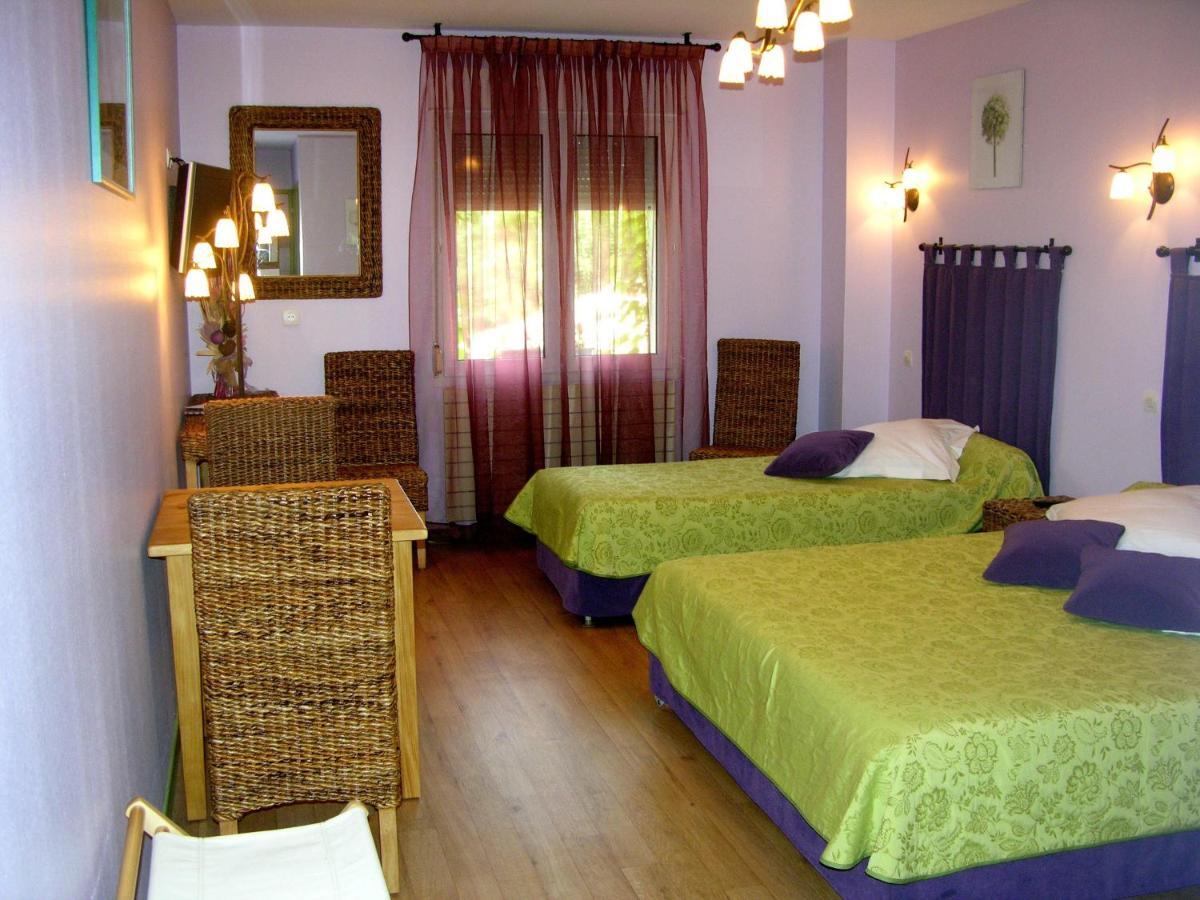Logis Hotel Restaurant Les Norias Cazilhac  객실 사진