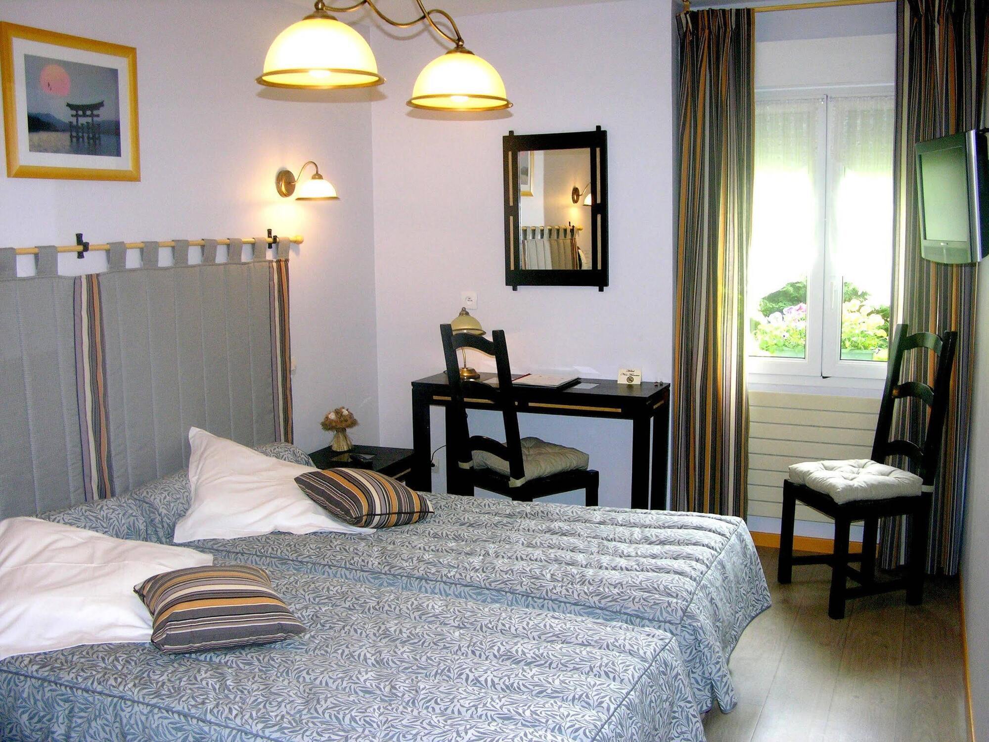 Logis Hotel Restaurant Les Norias Cazilhac  외부 사진